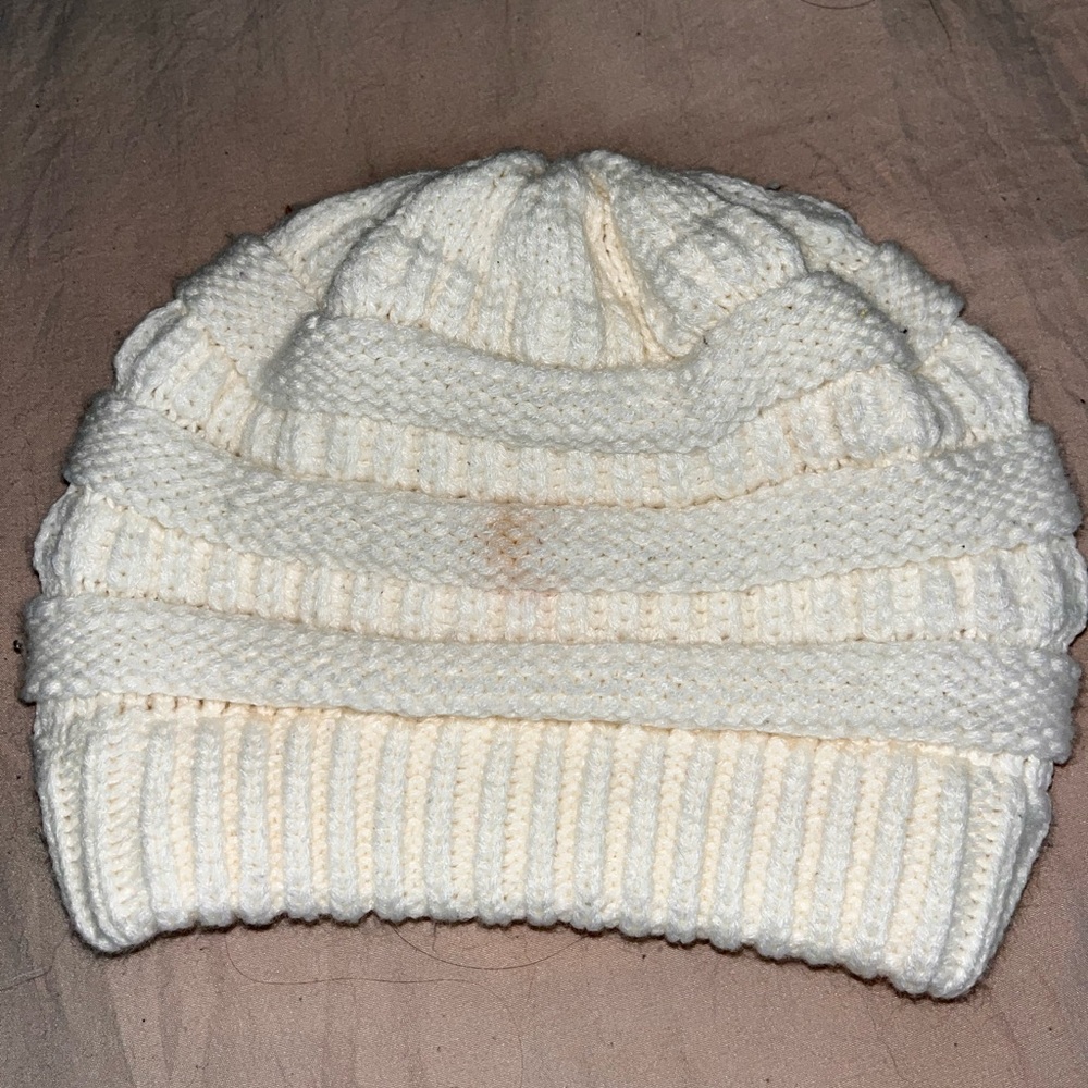 C.C BEANIES - Picture 6 of 7